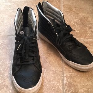 Black leather sk8-hi Vans